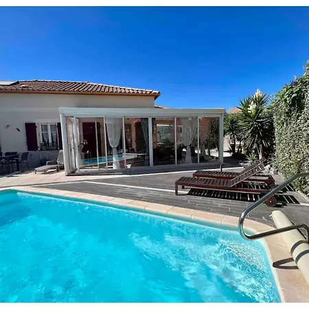 Pensión Small With Private Pool *